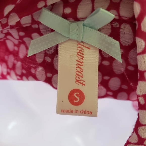 Downeast Basics Small Magenta Pink Chiffon Blouse White Polka Dot Button Up Top - Picture 8 of 9